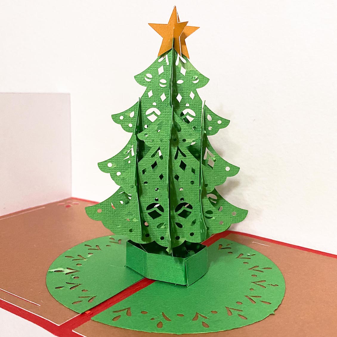 Cricut Christmas pop up card 